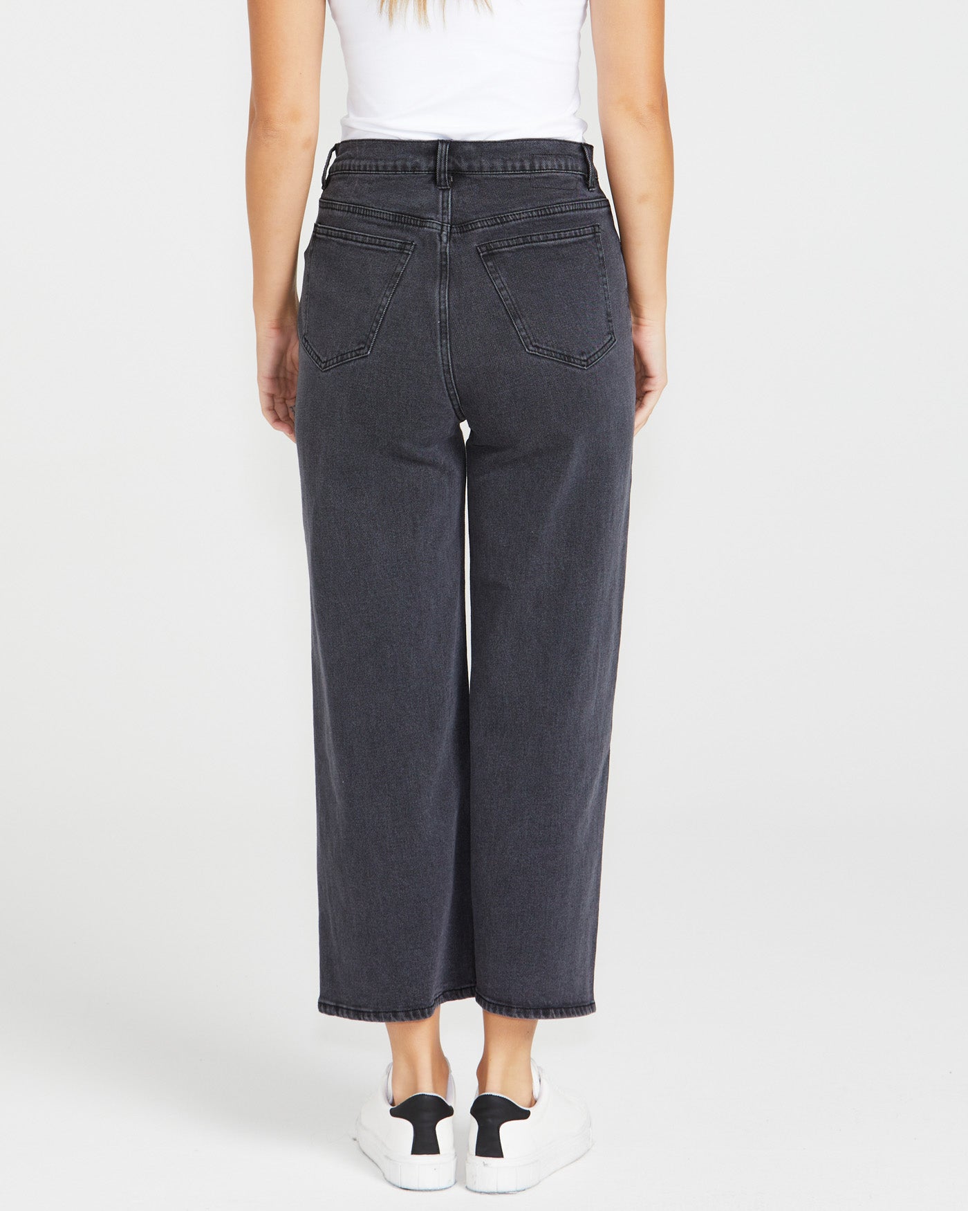 Sandy Washed Black Denim Jeans