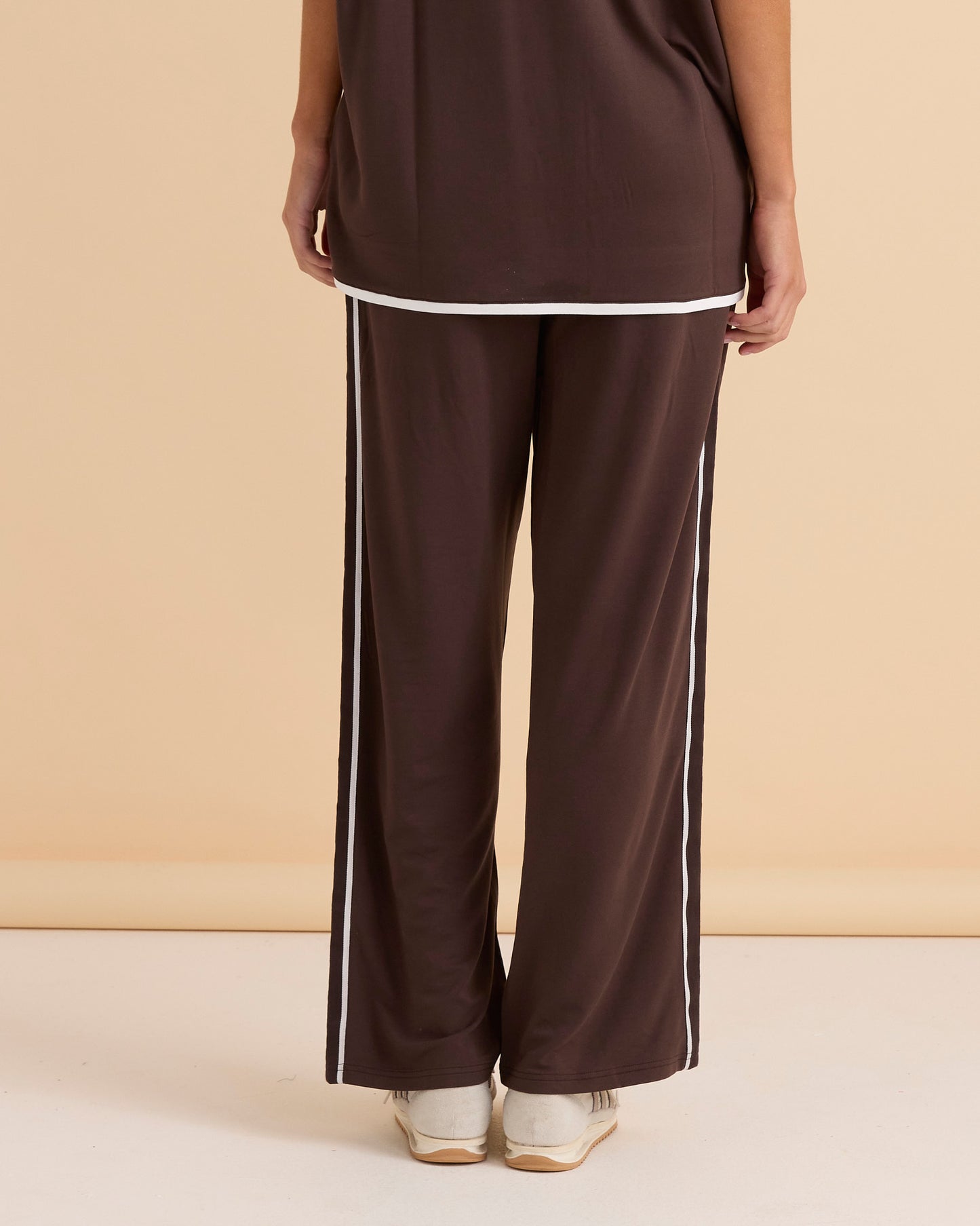 Chocolate Evelyn Wide Leg Jogger by Betty Basics