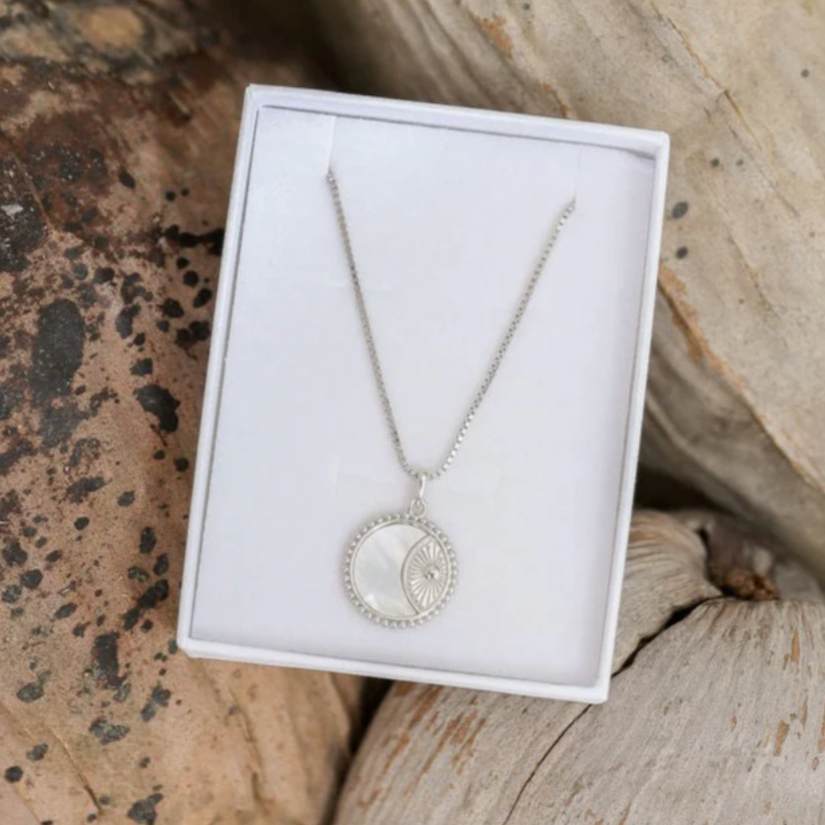 Eclipse Necklace with Mother of Pearl Silver