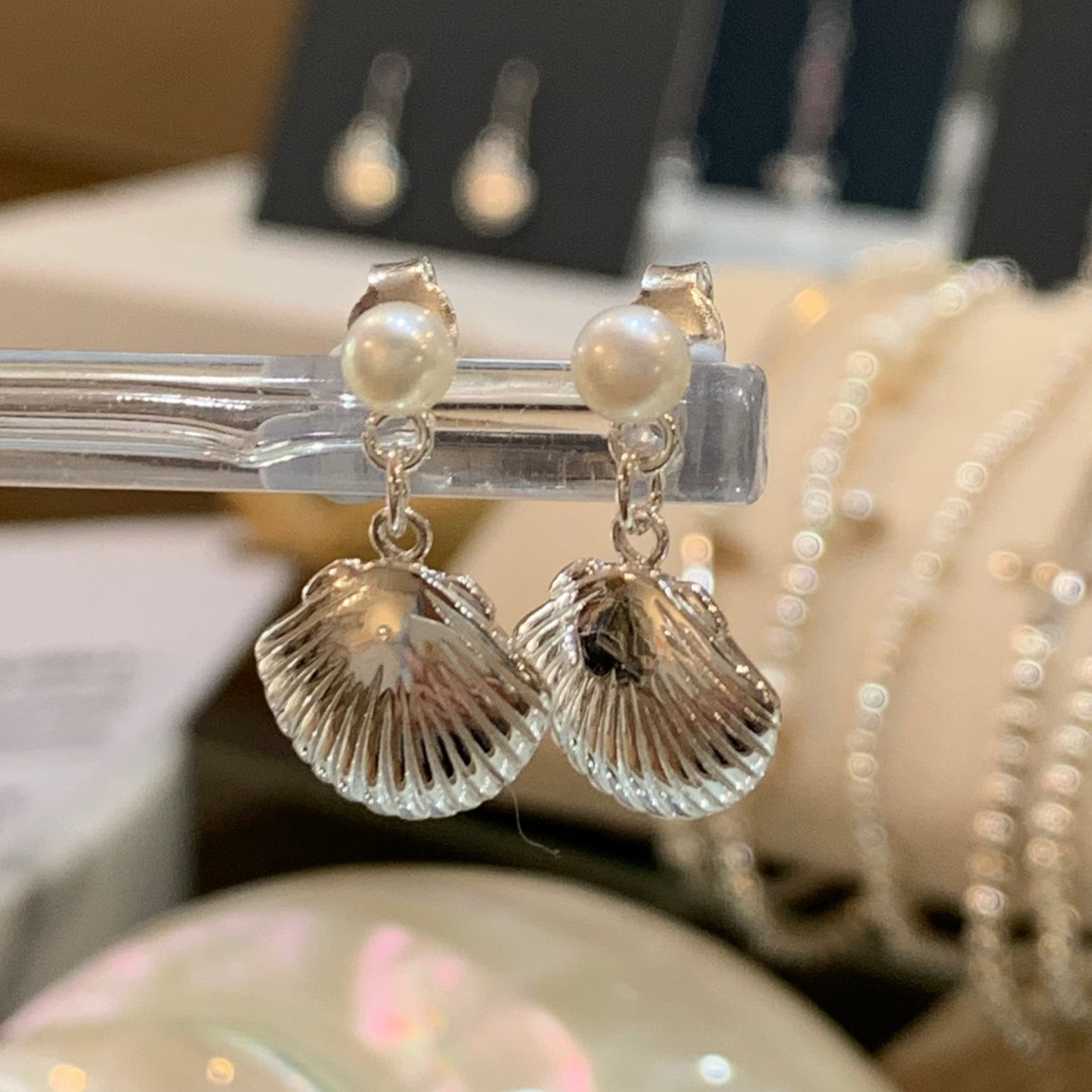 Kiki Shell & Freshwater Pearl Studs