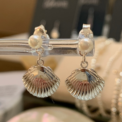 Kiki Shell & Freshwater Pearl Studs