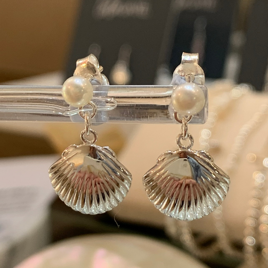 Kiki Shell & Freshwater Pearl Studs