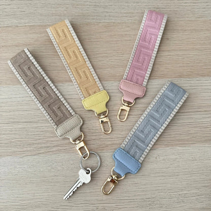 Iris Keychain Cloudy Blue