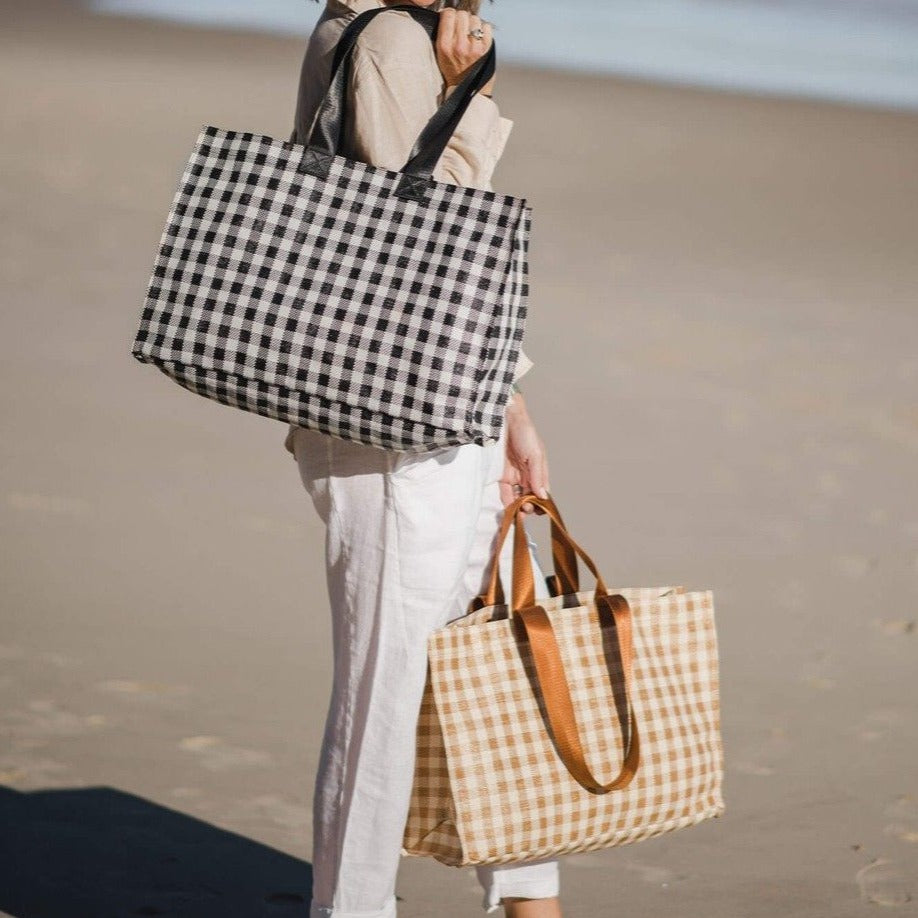 Beach / Shopping Simpson Tote Bag in Black Check